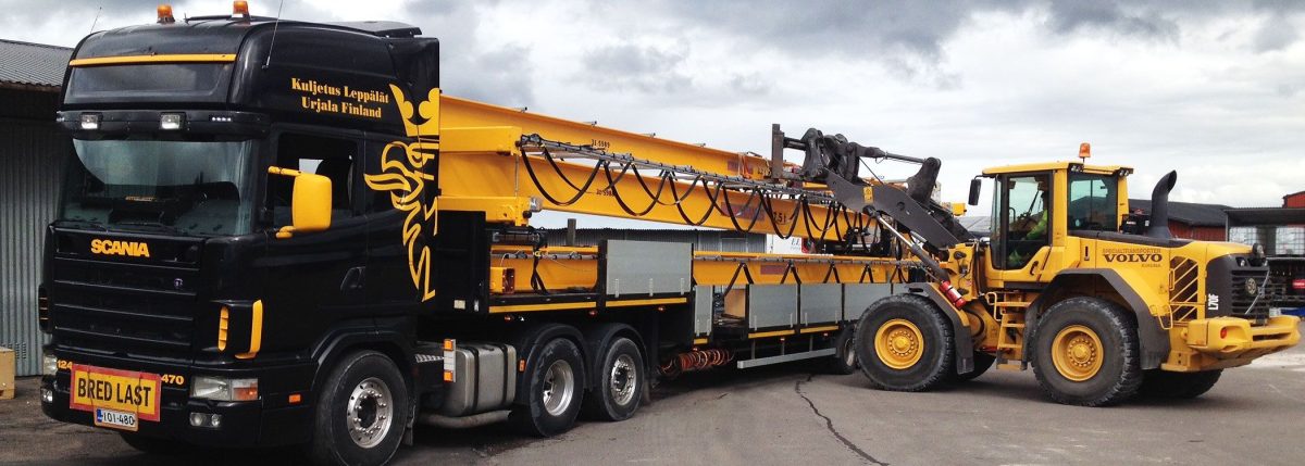 Nosturin lastaus Scania-vetoautolla - Kuljetus Leppälät